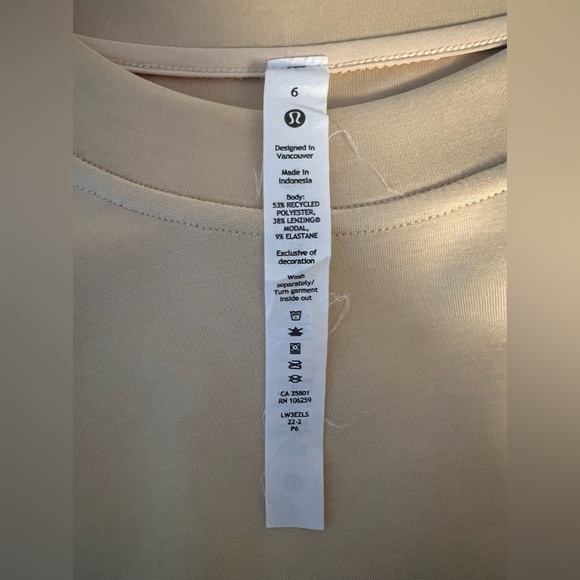 Lululemon Softstreme Perfectly Oversized Cropped Crew - Picture 4 of 5